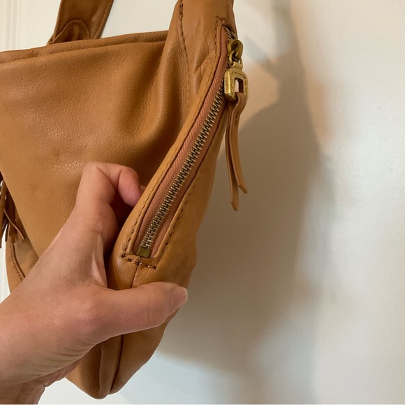 The Original HOBO bag tan leather shoulder hobo tassel bag - Picture 9 of 16